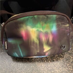 Lululemon everywhere belt bag - Pride edition - 1L - used 1x